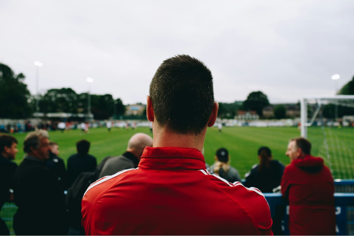 CÓMO SER DESCUBIERTO POR OJEADORES EN EL FÚTBOL – NUESTROS MEJORES CONSEJOS